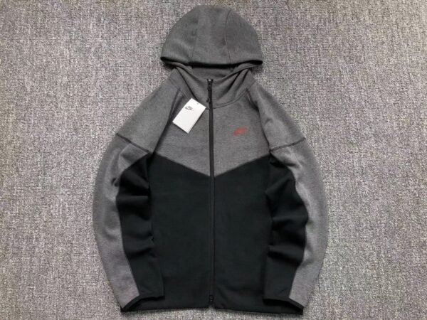Nike Tech Fleece - Image 4