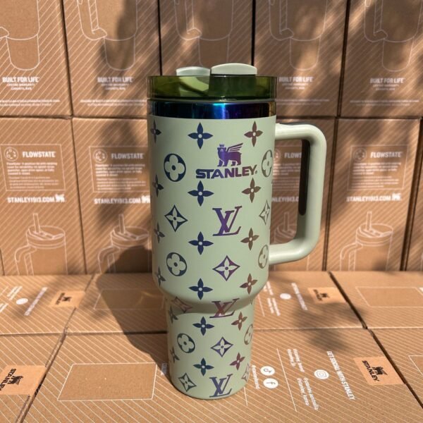 Stanley lv 40 oz Holographic Thermal Cup – Shine, Style, and Comfort in Every Sip - Image 10